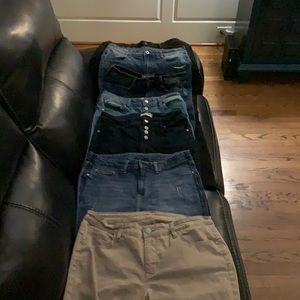 6 pair of jeans (2 are black) 1 pair khaki pants.